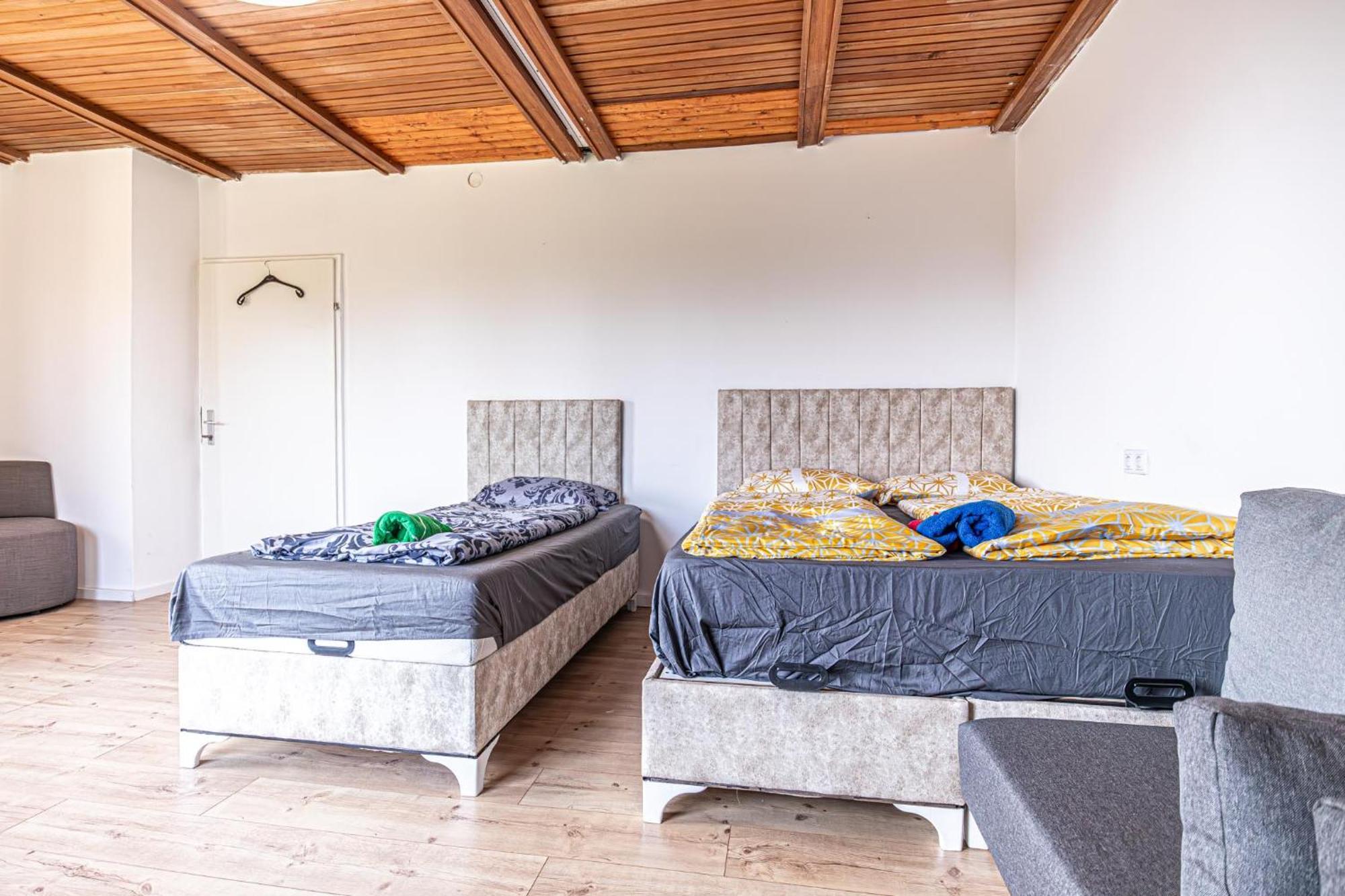Cozy Entire House With Terrace And Garden, Up To 34p * Wien