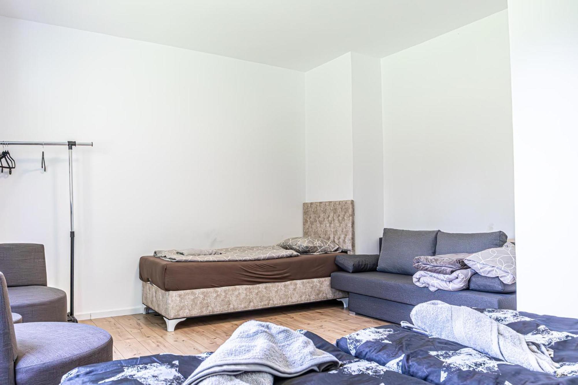 Cozy Entire House With Terrace And Garden, Up To 34p Wien