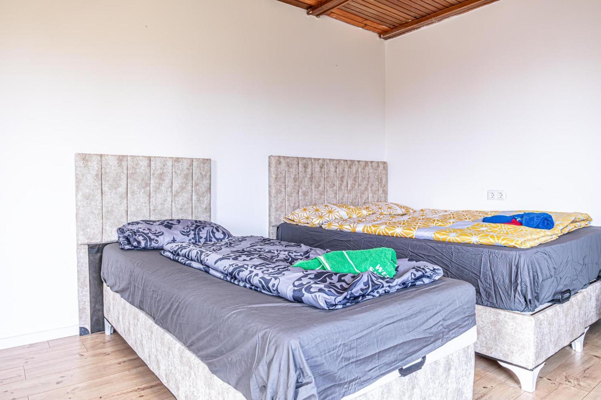 Apartment Cozy Entire House With Terrace And Garden, Up To 34p Wien