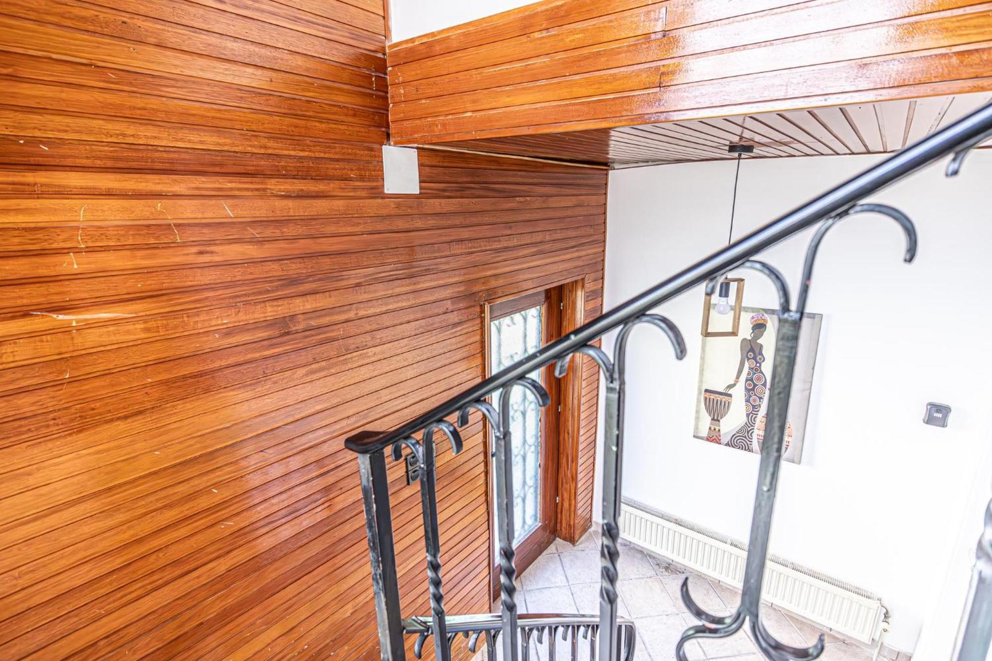 Cozy Entire House With Terrace And Garden, Up To 34p Apartment Wien