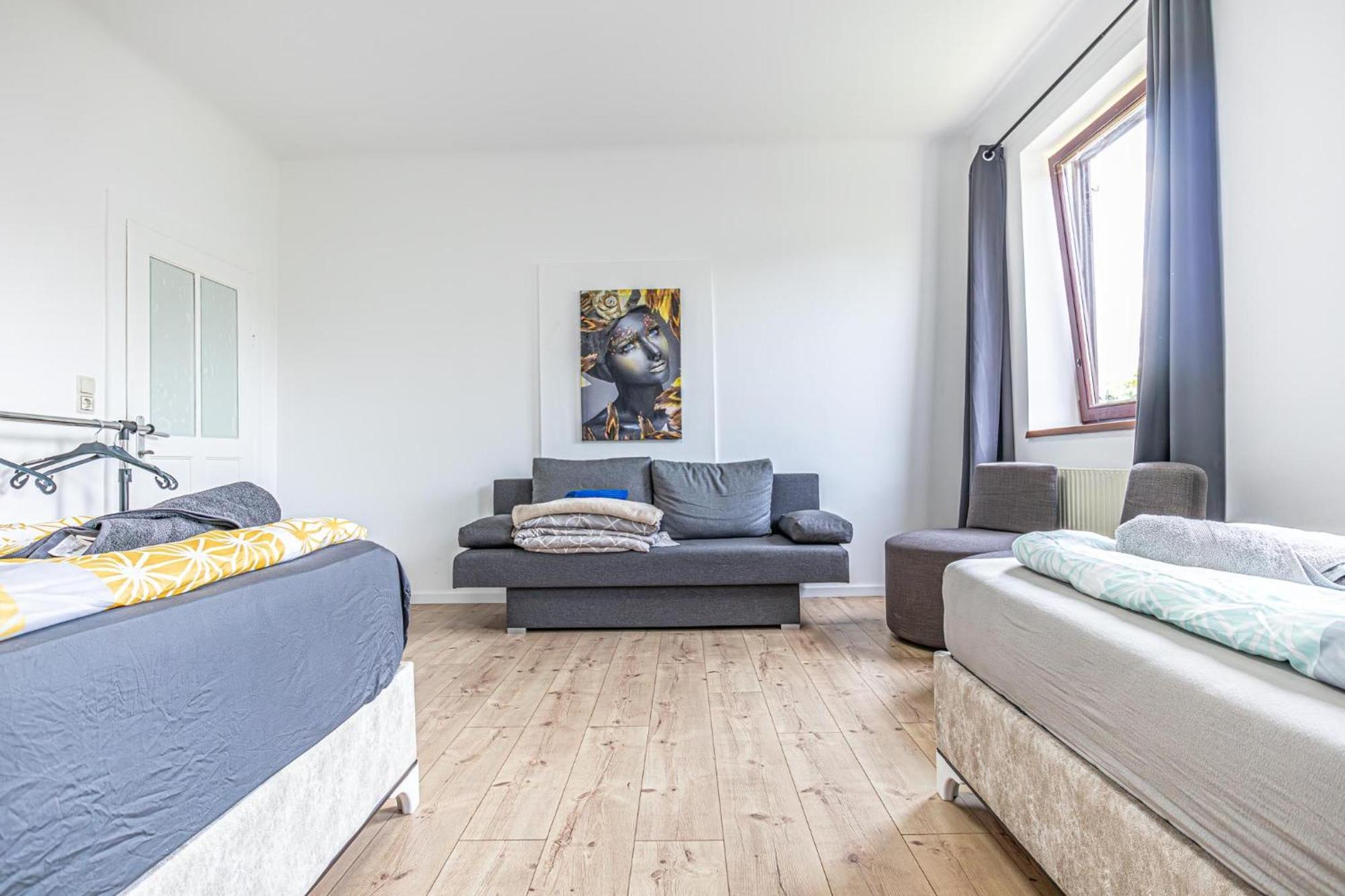Cozy Entire House With Terrace And Garden, Up To 34p Wien